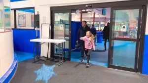 Настя учится разным видам спорта и мечтает стать чемпионом.