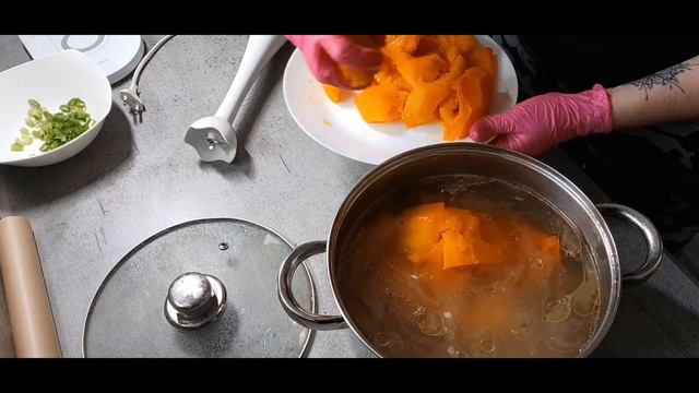 Время тыквенных супов и яблочных пирогов / Дискотека на льду / Жизнь в Германии