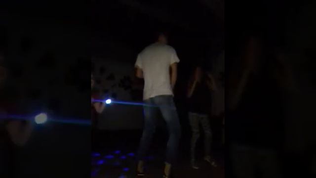 Пьяные Танцы братана смотреть онлайн