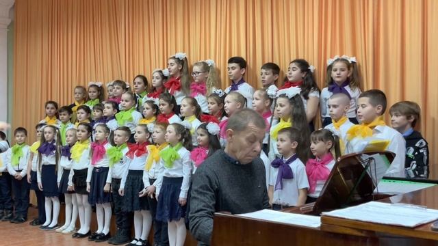 Окрылённые песней Л. Мельникова младший хор Радуга смотреть онлайн