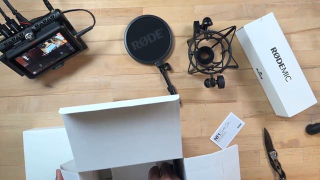 Unboxing RODE NT1 Signature Series смотреть онлайн