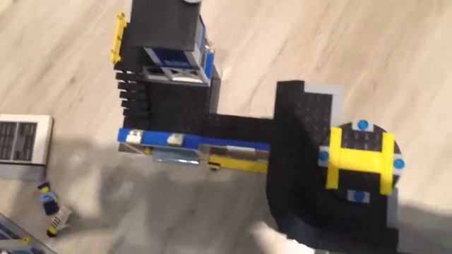 Обзор полицейского участка на Лего сити смотреть онлайн