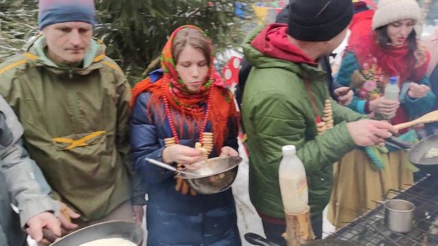 Бакшевская Масленица жарим блинчики смотреть онлайн