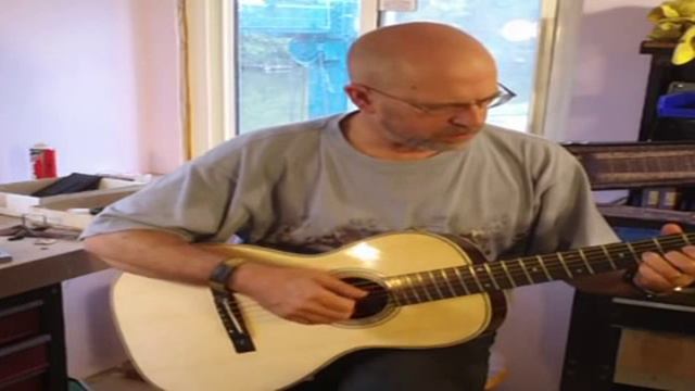 Eastman E20P Adirondack Parlor Guitar