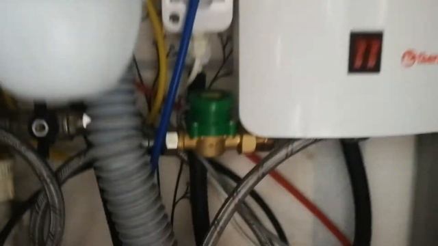 Переделка проточного водонагреватевателя Thermex в стационарный смотреть онлайн