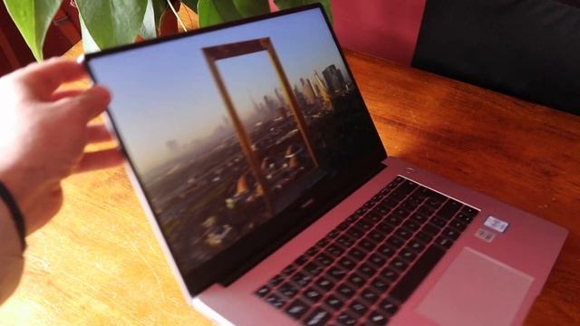 Este es el Huawei Matebook D15 con Intel i3 10th смотреть онлайн