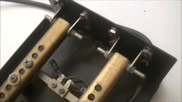 Synthchaser #061 - ARP Fender Rhodes Chroma Dual Footswitch Pedal Servicing смотреть онлайн