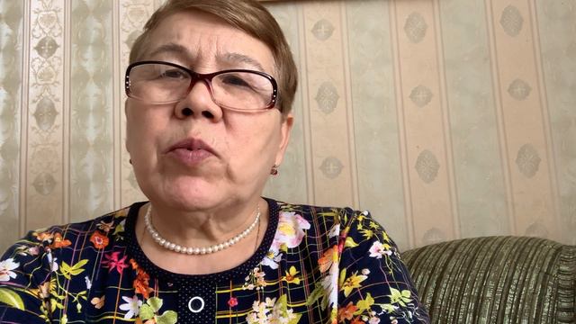 С праздником мои дорогие друзья,я сегодня Вас угощаю с пиццей.