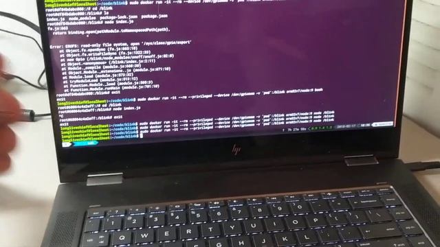 Node.js Blinky - Docker on Ubuntu Core on Raspberry Pi 3 смотреть онлайн