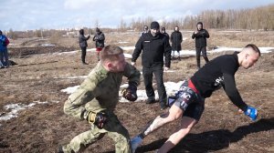 ПУЛЕМЕТЧИК вышел против Бойца Без Правил !!!