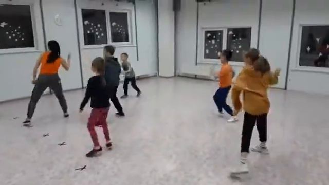 Увовткок пу7у. Унуг8уи5оикрв а агентство там не знает где руи в Киеве