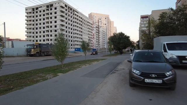 Лунная улица, дом СЭПО и ЖК Черёмушки в Саратове