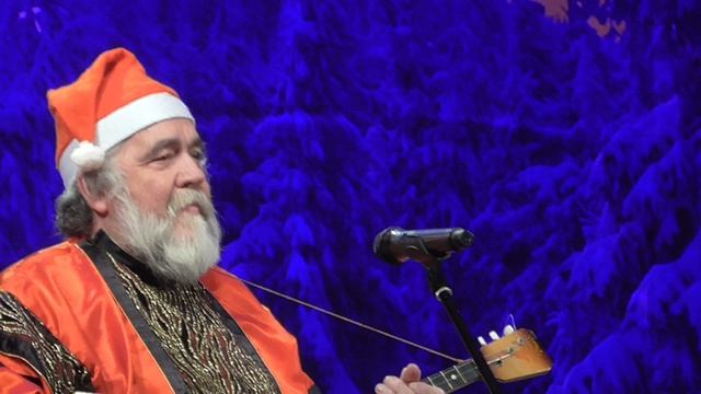 Ансамбль "Ростовская частушка" "Новогодние Частушки".MP4 смотреть онлайн