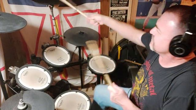 Black Sabbath Hole in the Sky. Drum Cover смотреть онлайн