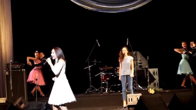 АФИНА "На теплоходе музыка играет" смотреть онлайн