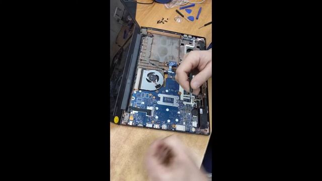 Замена батареи Lenovo Ideapad 310