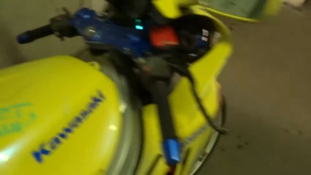 Kawasaki ZX-4 (zx400g) 1988 смотреть онлайн