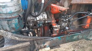 Трактор т-40 на колесах от комбайна обрывает болты топливного насоса!