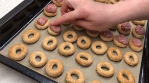 Бублики с фаршем в духовке .... мясная закуска