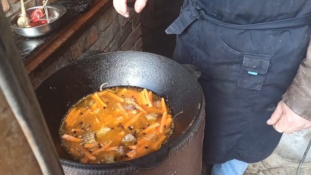 УЗБЕКСКИЙ ПЛОВ В КАЗАНЕ НА КОСТРЕ.ПЛОВ ДЛЯ РЕАЛЬНЫХ МУЖИКОВ В КАЗАНЕ НА КОСТРЕ. #15 смотреть онлайн