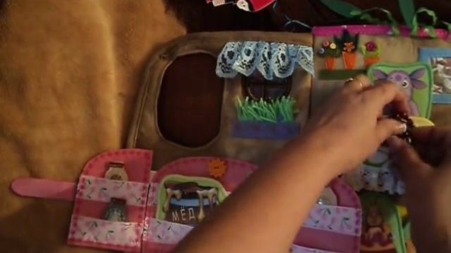 Развивающая книжка. Развивающая книжка из ткани для девочки 5 лет (Челябинская обл., г. Трехгорный смотреть онлайн