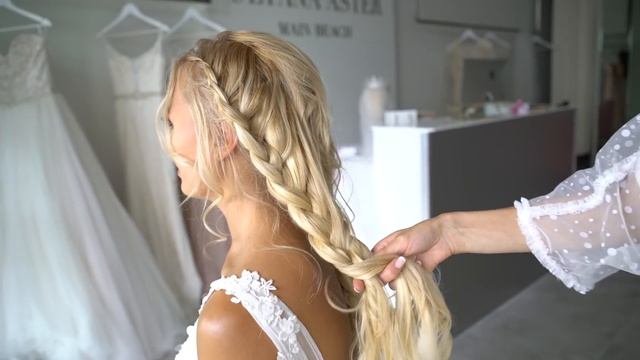 Easy Wedding Hair Tutorial by Ulyana Aster смотреть онлайн