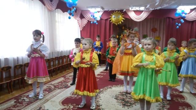 ОСЕННЯЯ ЯРМАРКА - ИГРА НА ЛОЖКАХ. ГБОУ Школа №717(дошкольное отделение) смотреть онлайн