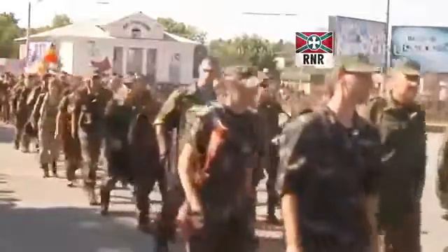 Russische Musik: Verbände der Don Kosaken marschieren im Donbass смотреть онлайн