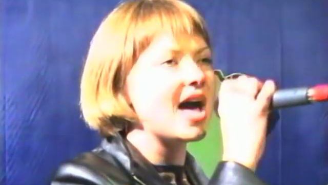 Анжела Макаркина и Марина Тельпова. К звёздам ангел летел. Грибановка - 2003 смотреть онлайн