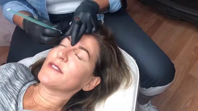 Reclaim Your Mornings From Your Makeup Mirror: Microblading In Under 1 Minute (TIMELAPSE) смотреть онлайн