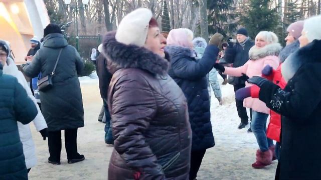 А БЕЛАЯ ЗИМА НАЧАЛАСЬ ВНЕЗАПНО!???/ТАНЦЫ В ПАРКЕ ГОРЬКОГО ХАРЬКОВ ДЕКАБРЬ 2021 смотреть онлайн