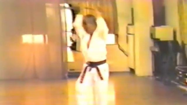 Yamanni Ryu Bo Jutsu • Kishaba Sensei was a student of Miyagi Sensei founder of Goju ryu смотреть онлайн
