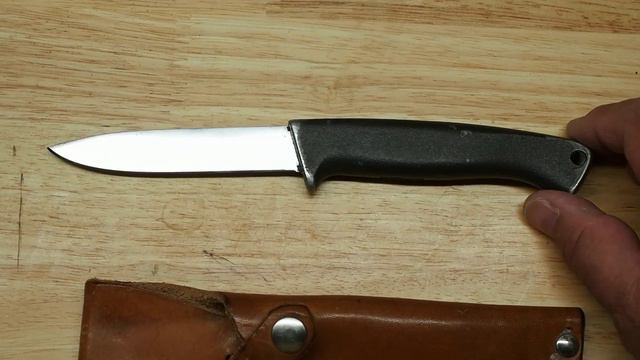 My Favorite Fixed Blade Knife, the Gerber A400. смотреть онлайн