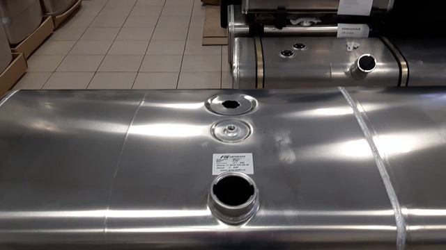 Бак MAN, 910 литров, алюминиевый, усиленный, TGX, TGA смотреть онлайн