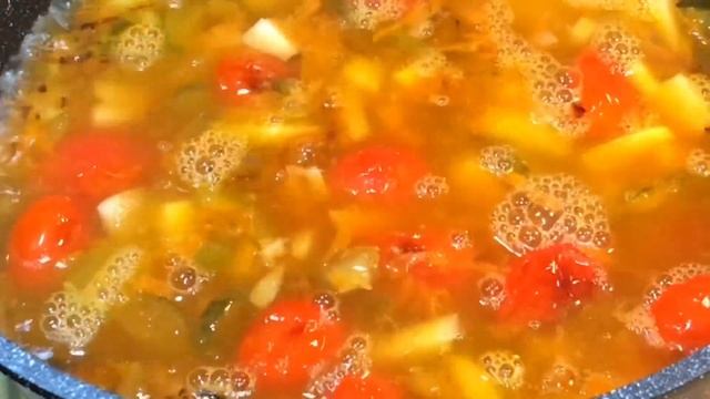 Самая быстрая Солянка. Ну очень вкусный рецепт. Время поесть. смотреть онлайн