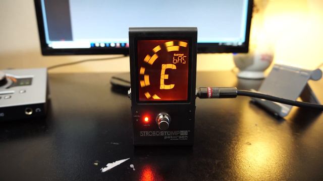 Peterson Strobostomp HD Tuner Pedal Review + Unboxing смотреть онлайн