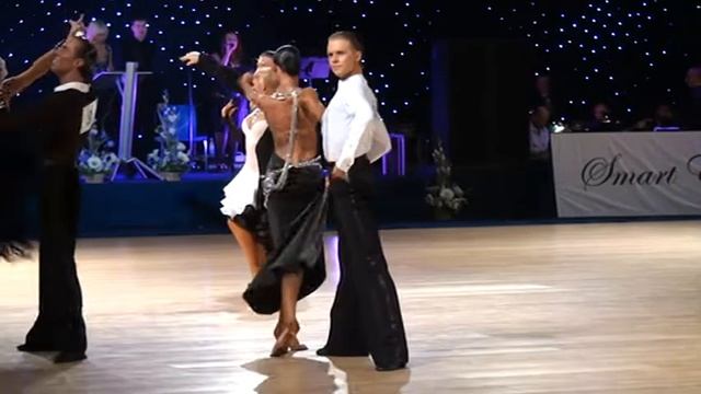 Огни Москвы-2010 смотреть онлайн