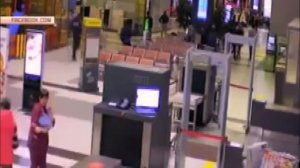 Казань. Водитель въехал в аэропорт на машине