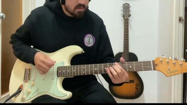 Squier Stratocaster FRS Classic Vibe ‘60s Limited Edition Olympic White смотреть онлайн