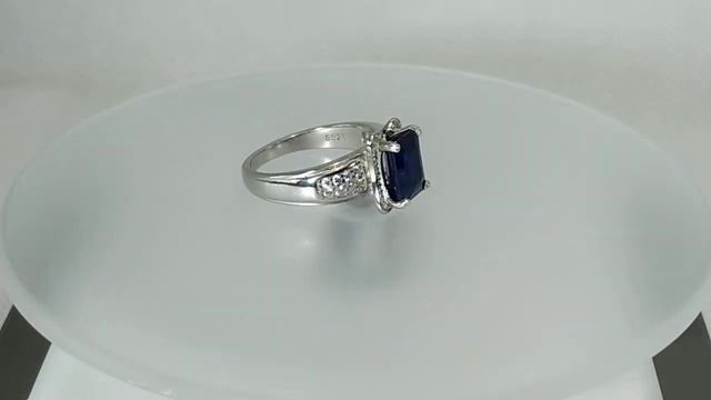Кольцо с натуральным мадагаскарским синим сапфиром 1.75 ct (8х6 мм) Размер 16 Серебро 925 смотреть онлайн