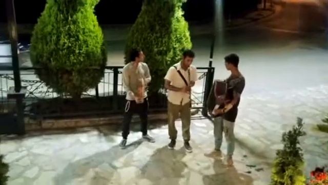 Саранда, уличные музыканты июль 2019г. смотреть онлайн