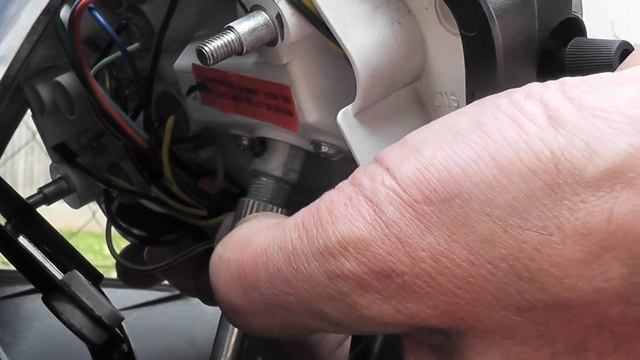 Honda CBF125 - Dashboard Light Bulbs Replacement смотреть онлайн