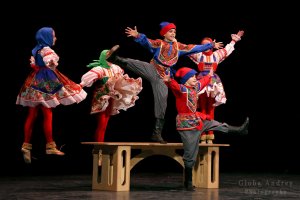 "Тряпичные куклы", ансамбль "Калинка". "Rag dolls", ensemble "Kalinka".