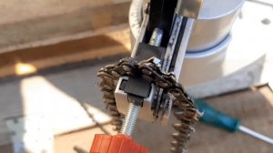 заточка цепи бензопилы на заочном станке кратон. точим цепь легко