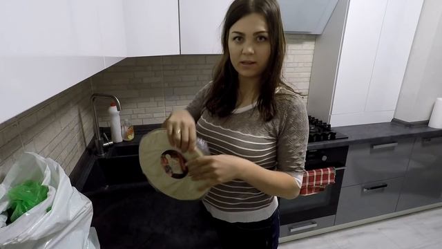 VLOG: Будни молодой мамы. Готовлю пиццу на быструю руку. Семейный ужин. смотреть онлайн