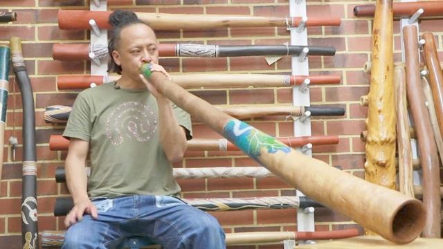 Darren Button Didgeridoo - Key of C# (web 6359) смотреть онлайн