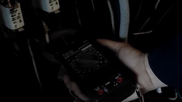 Указатель напряжения и токоизмер. клещи- пример на практике. смотреть онлайн