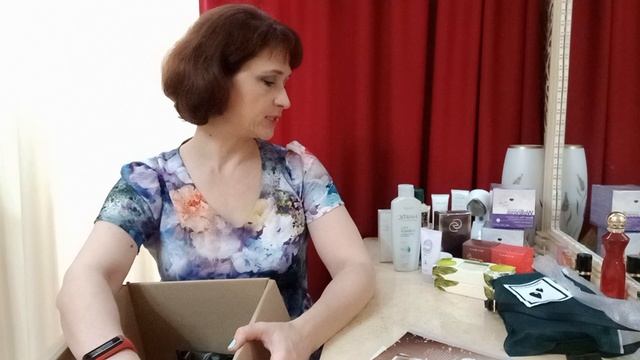 Распаковка заказа по каталогу Oriflame № 15.mp4 смотреть онлайн