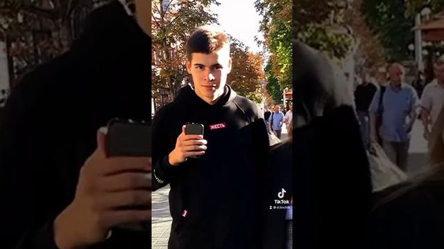 Tik-Tok: linchik, первое что пришло в голову? Не даю подумать над вопросом смотреть онлайн