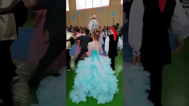 Платье облако пышное платье платье на выпускной смотреть онлайн